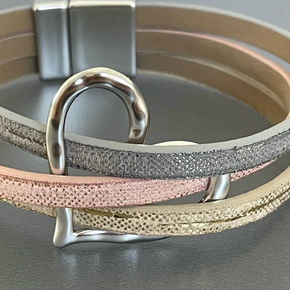 Bohemian Heart Bracelet - Picture 5 of 16